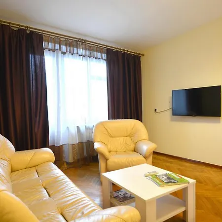 Aparton Volodarskogo 10 * Minsk