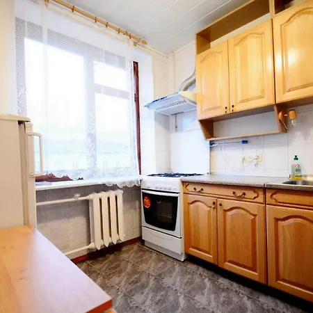 Aparton Volodarskogo 10 *